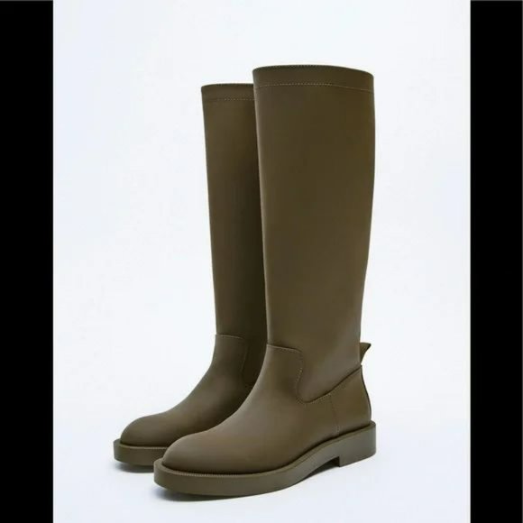 ZARA RUBBERIZED FLAT BOOTS - Picture 2 of 4